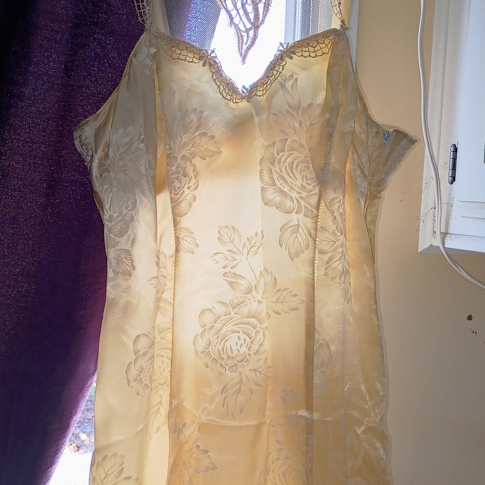 Vintage 70s Chic Floral Patterned Dress